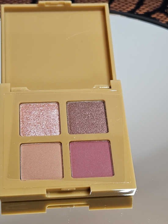 complex culture Other - Complex Culture Rosy Outlook 4 Shade Eyeshadow Palette NWT